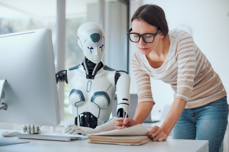 Online Finance Gurus, AI and 'Finfluencers'